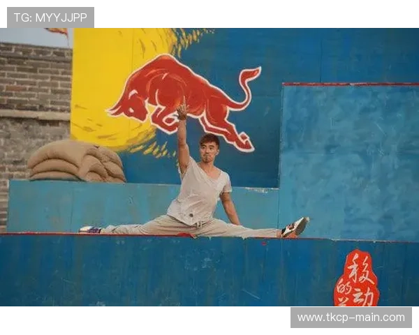 孙洁挑战极限跑酷突破自我极限展现无畏精神与完美技巧 孙洁挑战极限跑酷突破自我极限展现无畏精神与完美技巧